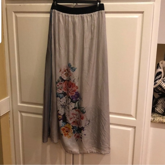 Johnny was maxi skirt - Picture 2 of 7